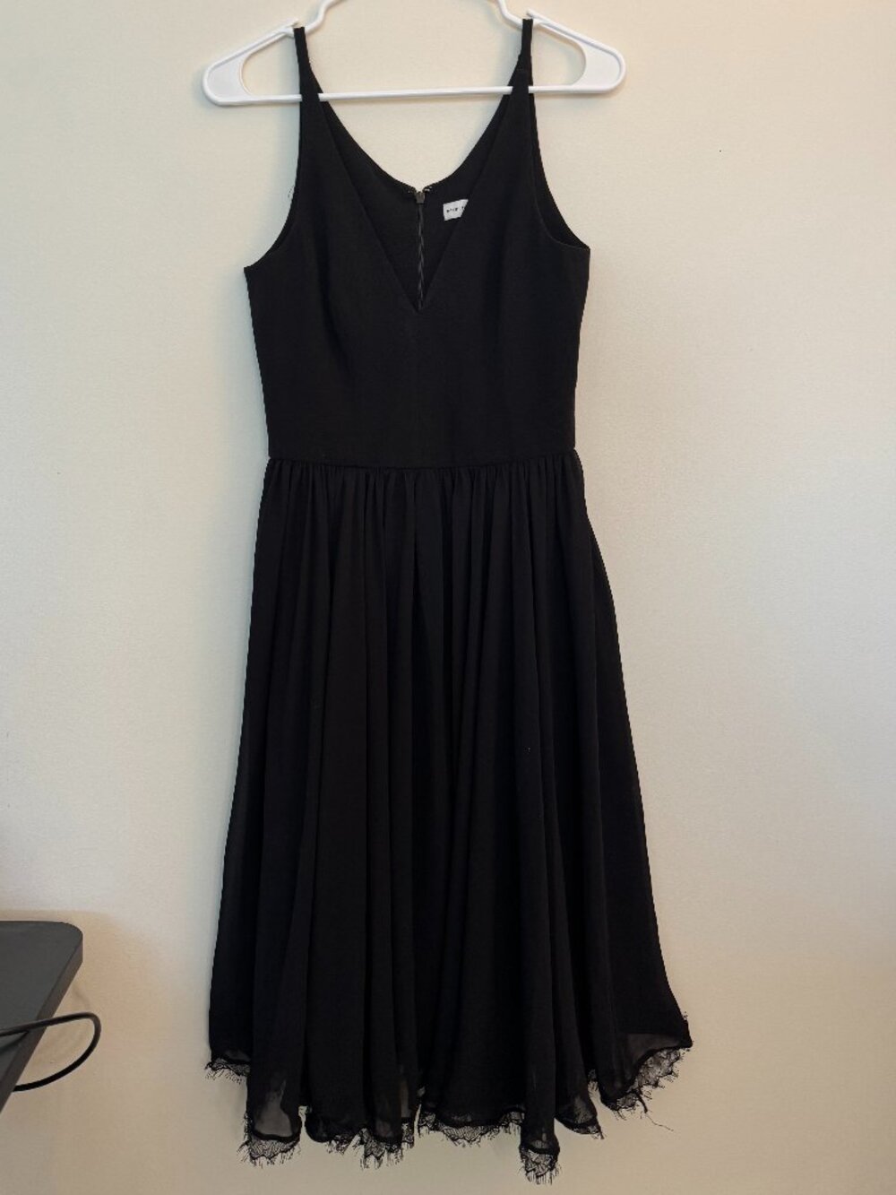 Dress the Population Women's Alicia Plunging Mix Media Sleeveless Fit and Flare